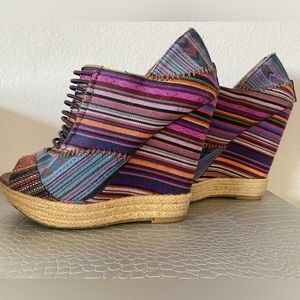 Chinese laundry hobo wedges 6.5 size